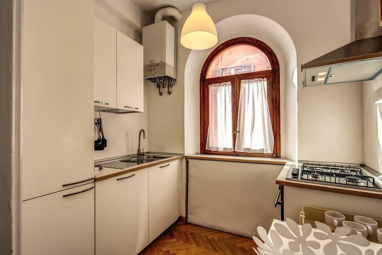 Campo Di Fiori 2 Bedroom Via Giulia Rome Apartment